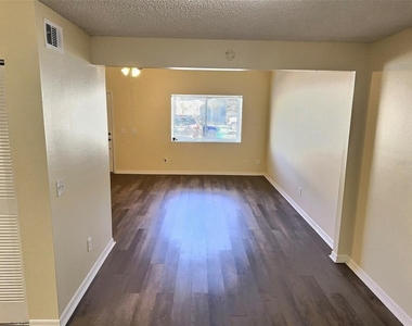 1257 Winter Green Way - Photo Thumbnail 12