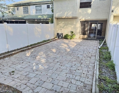 1257 Winter Green Way - Photo Thumbnail 16