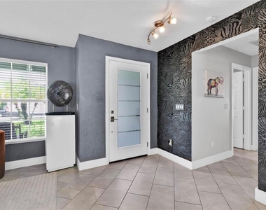 1652 Algonkin Loop - Photo Thumbnail 1