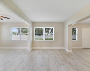1117 Neuse Avenue - Photo Thumbnail 10