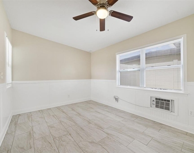 1117 Neuse Avenue - Photo Thumbnail 7