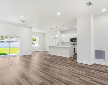 3908 Sw 171st Lane - Photo Thumbnail 11