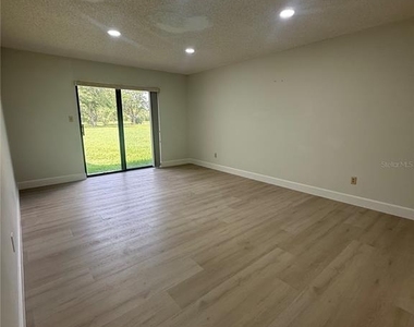 10719 Lazy Lake Drive - Photo Thumbnail 5