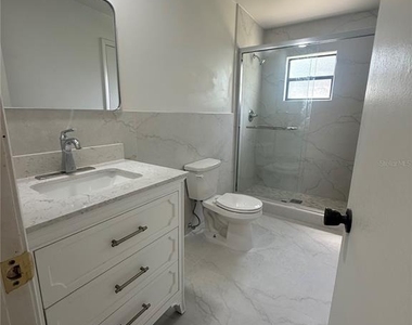 10719 Lazy Lake Drive - Photo Thumbnail 9