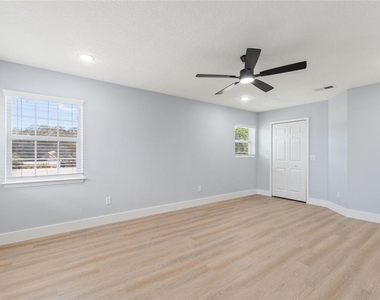11958 Murray Avenue - Photo Thumbnail 33