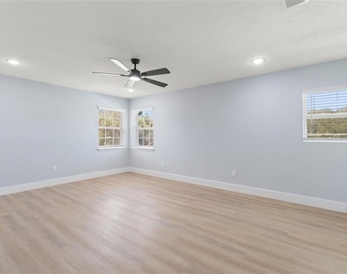 11958 Murray Avenue - Photo Thumbnail 32
