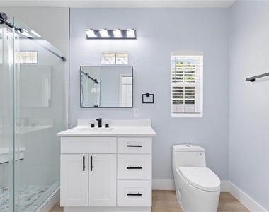 11958 Murray Avenue - Photo Thumbnail 21