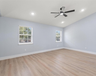 11958 Murray Avenue - Photo Thumbnail 31