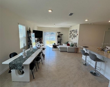3464 Sandalwood Isle Way - Photo Thumbnail 11
