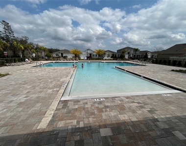 3464 Sandalwood Isle Way - Photo Thumbnail 20
