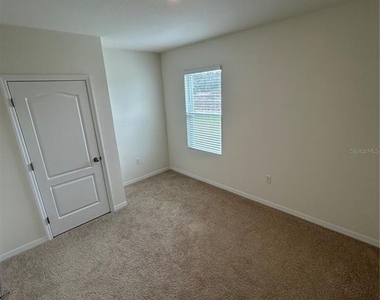 3464 Sandalwood Isle Way - Photo Thumbnail 18