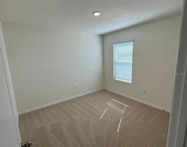 3464 Sandalwood Isle Way - Photo Thumbnail 5