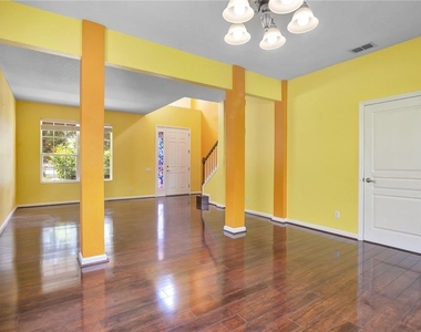 7325 Derexa Drive - Photo Thumbnail 6