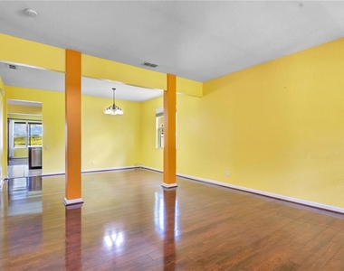 7325 Derexa Drive - Photo Thumbnail 4