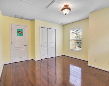 7325 Derexa Drive - Photo Thumbnail 16