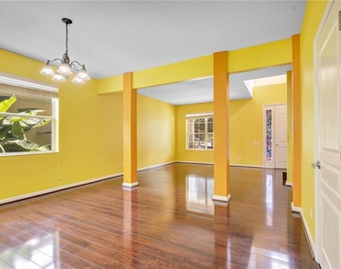 7325 Derexa Drive - Photo Thumbnail 7
