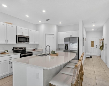 3607 Main Harbor Drive S - Photo Thumbnail 3