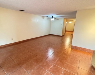 2657 Exuma Way - Photo Thumbnail 2