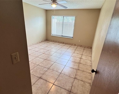 2657 Exuma Way - Photo Thumbnail 16