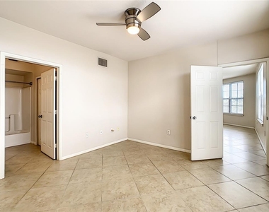 911 N Orange Avenue - Photo Thumbnail 23