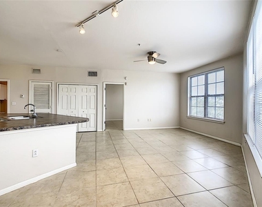 911 N Orange Avenue - Photo Thumbnail 12