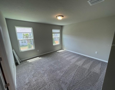 513 Legacy Loop - Photo Thumbnail 20