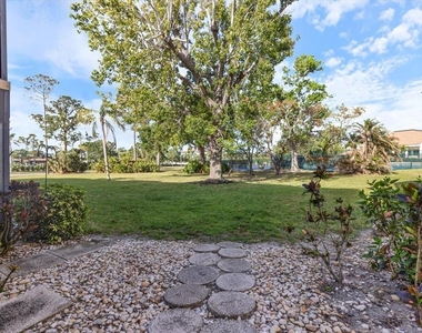 612 Bird Bay Drive S - Photo Thumbnail 25