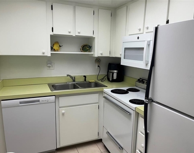 612 Bird Bay Drive S - Photo Thumbnail 2