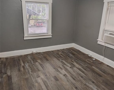 205 Lenox Street - Photo Thumbnail 13