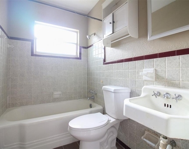 1114 S Tennessee Avenue - Photo Thumbnail 7