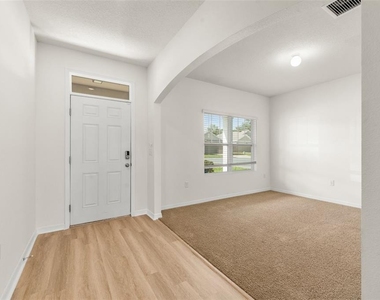 8008 Sw 62nd Court - Photo Thumbnail 4