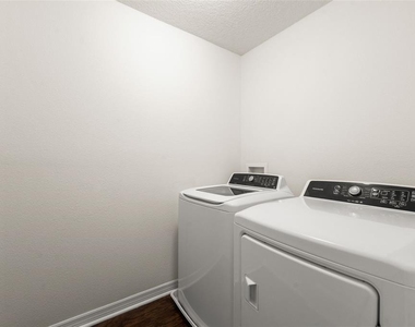 8008 Sw 62nd Court - Photo Thumbnail 28