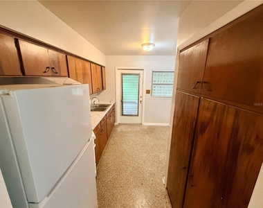 932 Ne 6th Avenue - Photo Thumbnail 1