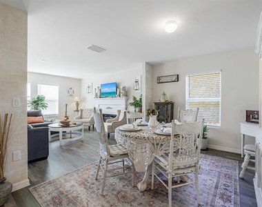 1091 Cazenovia Street - Photo Thumbnail 9