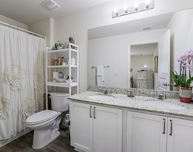 1091 Cazenovia Street - Photo Thumbnail 14