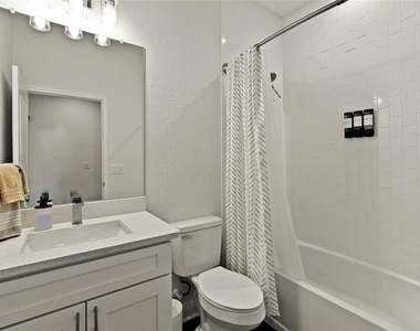 2106 E 17th Avenue - Photo Thumbnail 32