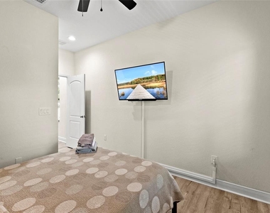 2106 E 17th Avenue - Photo Thumbnail 26
