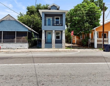 2106 E 17th Avenue - Photo Thumbnail 2