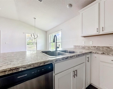 187 Nw 45th Loop - Photo Thumbnail 19