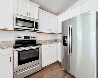 187 Nw 45th Loop - Photo Thumbnail 20