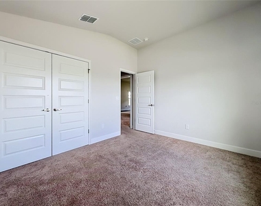 187 Nw 45th Loop - Photo Thumbnail 32