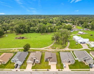 187 Nw 45th Loop - Photo Thumbnail 4