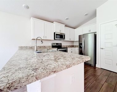 187 Nw 45th Loop - Photo Thumbnail 17