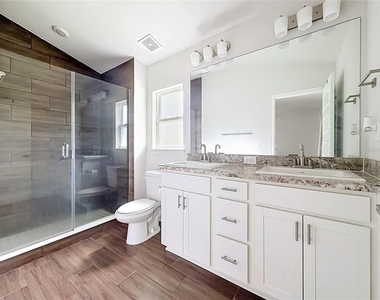 187 Nw 45th Loop - Photo Thumbnail 26