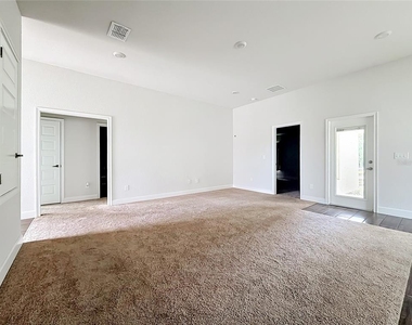 187 Nw 45th Loop - Photo Thumbnail 11