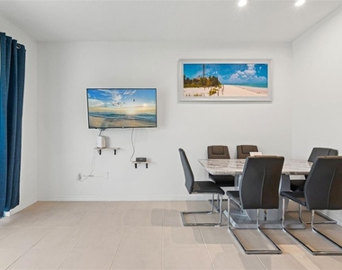 5725 Haven Terrace - Photo Thumbnail 13