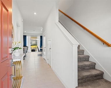 5725 Haven Terrace - Photo Thumbnail 2