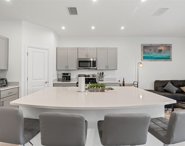 5725 Haven Terrace - Photo Thumbnail 7