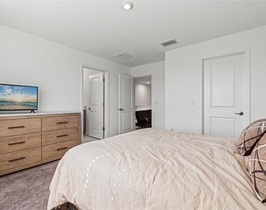 5725 Haven Terrace - Photo Thumbnail 18