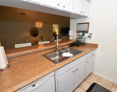 1712 Glenhouse Drive - Photo Thumbnail 2
